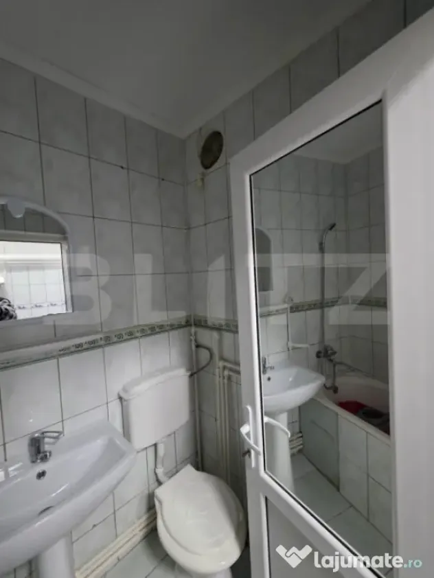 Garsoniera, decomandat, 20 mp + Boxa la subsol, zona micro 3 - Galati (Galati)