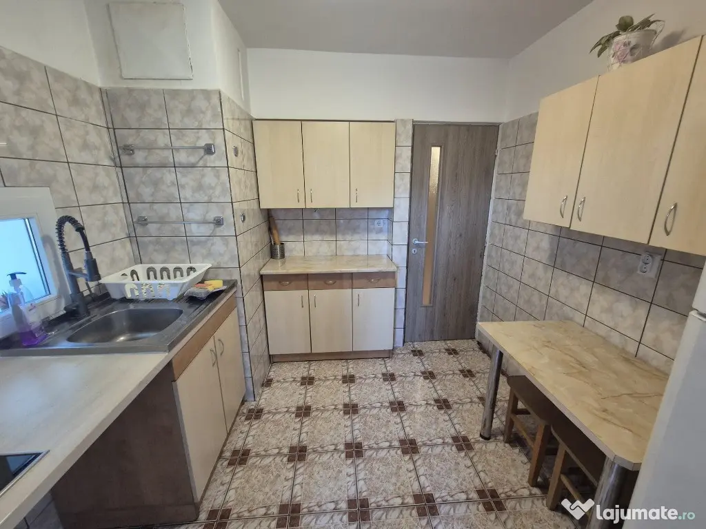 Ion Mihalache – P-ta 1 Mai, inchiriere ap. 2 cam mobilat - Bucuresti (Bucuresti-Ilfov)