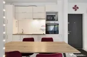 Apartament modern 2 camere de vânzare, cu terasă, ultracentral Arad 