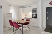 Apartament modern 2 camere de vânzare, cu terasă, ultracentral Arad 