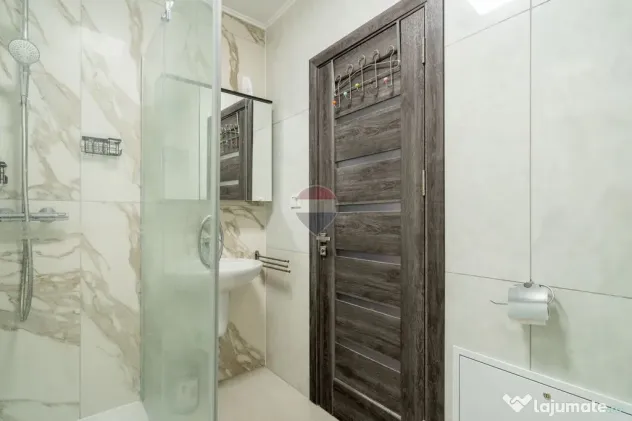 Apartament modern 2 camere de vânzare, cu terasă, ultracentral Arad - Arad (Arad)