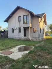 Casa de vanzare, 178 mp, zona Bucov