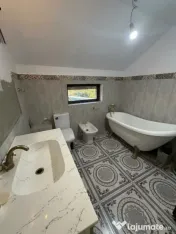 Casa de vanzare, 178 mp, zona Bucov