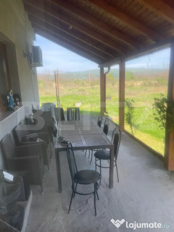 Casa de vanzare, 150 mp, teren 7850 mp, zona Pomi - Pomi (Satu-Mare)