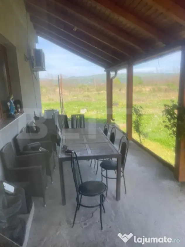 Casa de vanzare, 150 mp, teren 7850 mp, zona Pomi - Pomi (Satu-Mare)