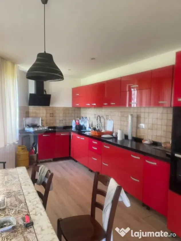 Casa de vanzare, 150 mp, teren 7850 mp, zona Pomi - Pomi (Satu-Mare)
