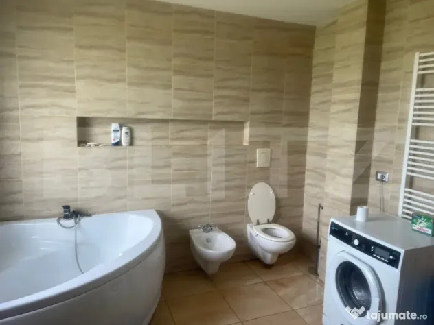 Casa de vanzare, 150 mp, teren 7850 mp, zona Pomi - Pomi (Satu-Mare)