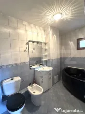 Apartament 4 camere, etaj 1 de vanzare 