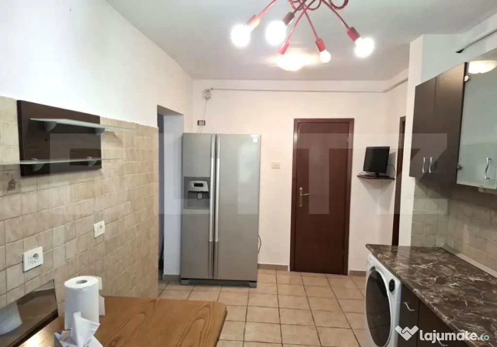 Apartament 4 camere, etaj 1 de vanzare - Brasov (Brasov)