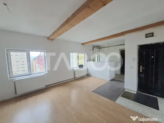 Apartament la mansarda de vanzare 3 camere Vasile Aaron - Sibiu (Sibiu)