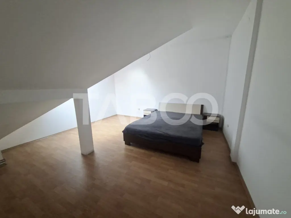 Apartament la mansarda de vanzare 3 camere Vasile Aaron - Sibiu (Sibiu)
