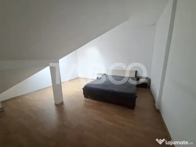 Apartament la mansarda de vanzare 3 camere Vasile Aaron - Sibiu (Sibiu)