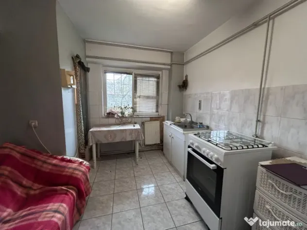 Apartament 3 camere confort 1 decomandat, Zona Obor. - Braila (Braila)