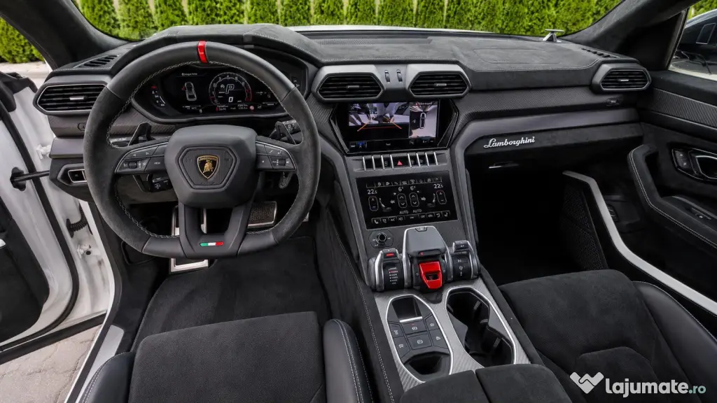 Licitație Publică Lamborghini Urus Performante 2025 BEJ Chițu Laurențiu