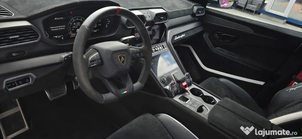 Licitație Publică Lamborghini Urus Performante 2025 BEJ Chițu Laurențiu