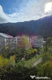 Apartament cu 2 camere de vânzare în Azuga – vedere spre munte 