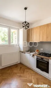 Apartament cu 2 camere de vanzare izolat cu lift etaj 1 zona 