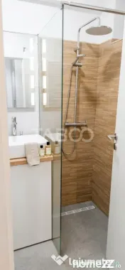 Apartament cu 2 camere de vanzare izolat cu lift etaj 1 zona 