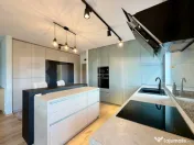 Apartament premium cu 3 camere de închiriat în zona Calea 