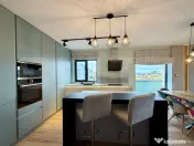 Apartament premium cu 3 camere de închiriat în zona Calea 
