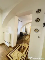 Studio cochet, ultracentral de închiriat 