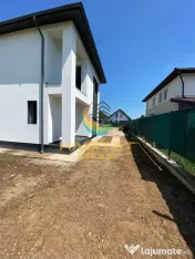 Vila individuala langa lac / 4 camere / 500 mp teren
