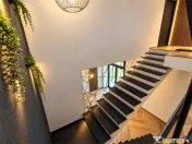 Studio nou 2026, etaj 1, parcare inclusa, acces privat, eleg 