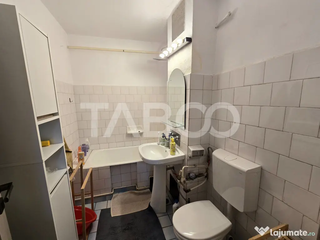 Apartament decomandat mobilat balcon pivnita zona Mihai Vite - Sibiu (Sibiu)