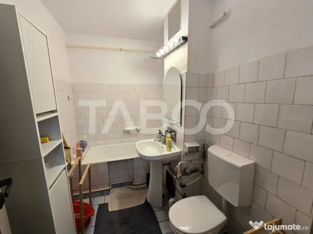 Apartament decomandat mobilat balcon pivnita zona Mihai Vite - Sibiu (Sibiu)