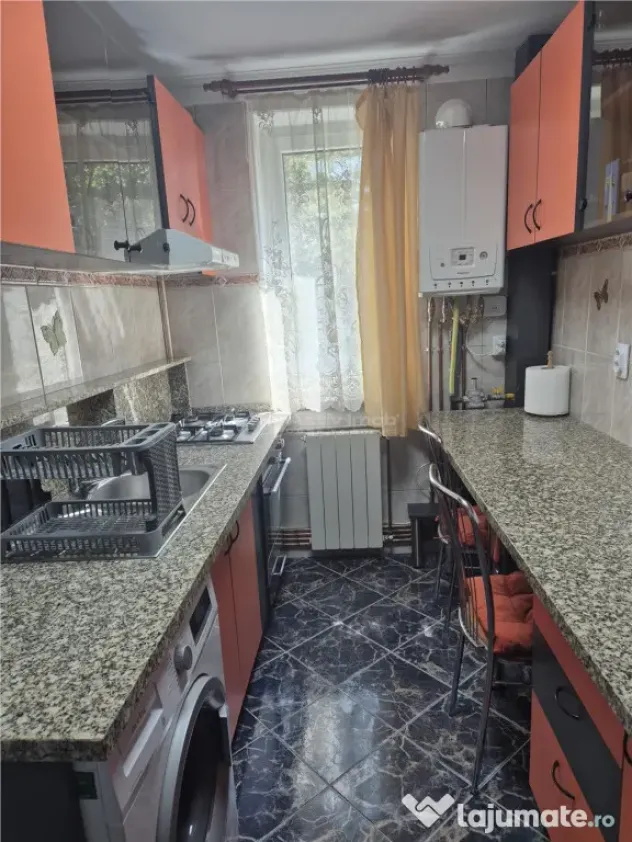 Apartment 2 camere ultracentral, cu loc de parcare, mobilat - Ploiesti (Prahova)