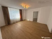 Apartament in casa 2 camere cu gradina si garaj - Central 