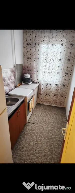Inchiriez apartament 2 camere Astra Brașov
