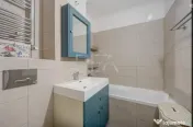 3 camere Piața Alba Iulia decomandat, an 1995, 76 mp, boxă 
