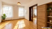 Vila pozitionare apreciabila: rezidential sediu comercial, 