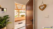 Vila pozitionare apreciabila: rezidential sediu comercial, 