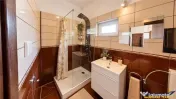 Vila pozitionare apreciabila: rezidential sediu comercial, 