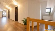 Vila pozitionare apreciabila: rezidential sediu comercial, 