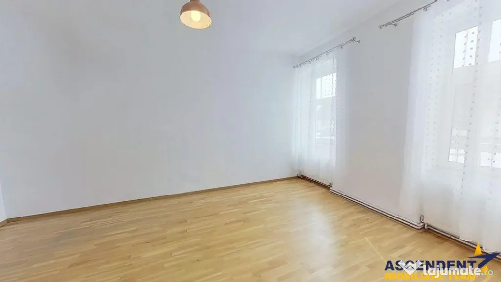 Vila pozitionare apreciabila: rezidential sediu comercial, - Brasov (Brasov)