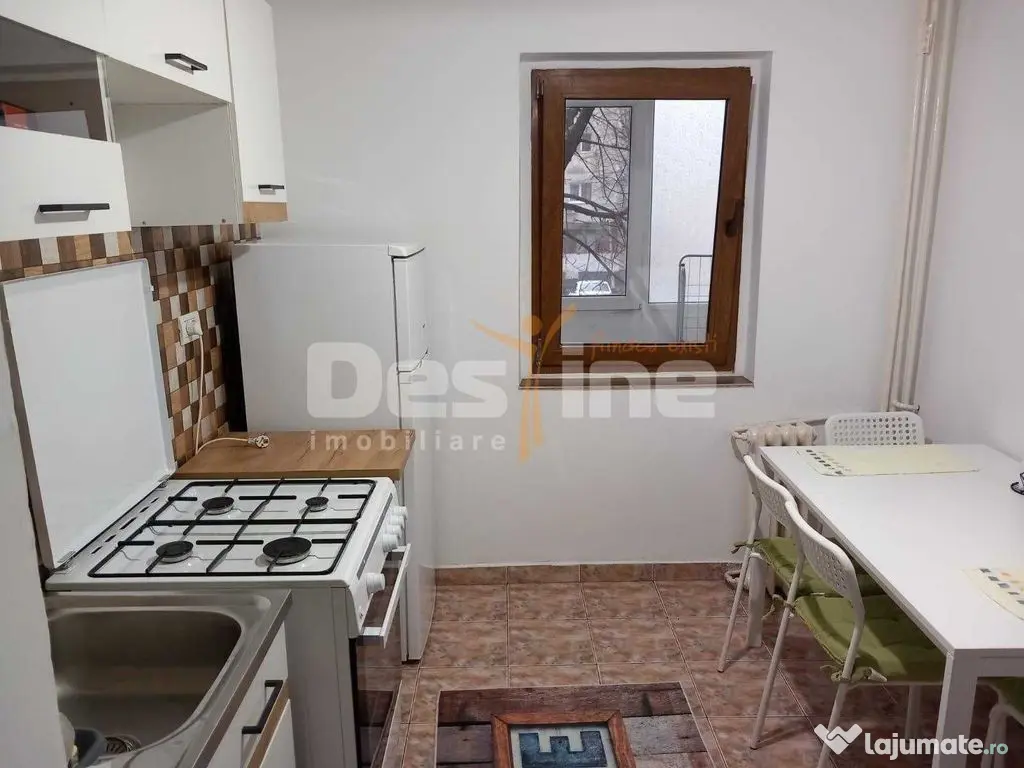 Apartament decomandat cu 2 camere de închiriat, zona Casa de Cultură - Constanta (Constanta)