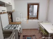 Apartament decomandat cu 2 camere de închiriat, zona Casa de Cultură 