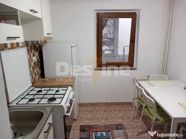 Apartament decomandat cu 2 camere de închiriat, zona Casa de Cultură - Constanta (Constanta)