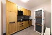 HALĂ MODERNĂ DE ÎNCHIRIAT – DRUMUL ÎNTRE TÂRLALE | 570 MP 