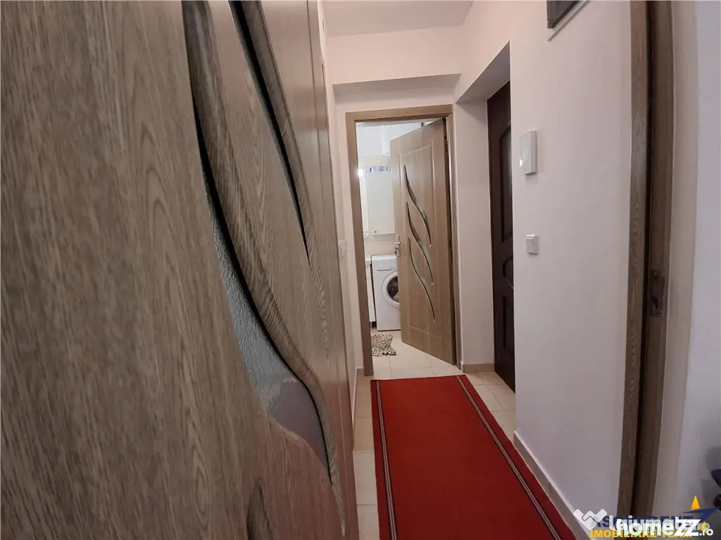 Studio cu personalitate, amenajare aparte, 31 mp, ideal inve - Brasov (Brasov)