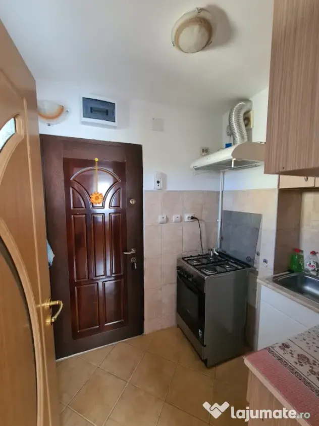 Apartament 27 mp, in Brasov, de inchiriat