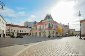De închiriat apartament cu 4 camere, în zona Ultracentral 