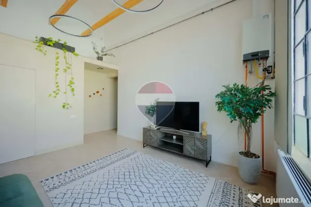 De închiriat apartament cu 4 camere, în zona Ultracentral - Oradea (Bihor)