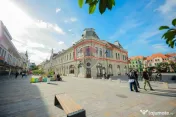 De închiriat apartament cu 4 camere, în zona Ultracentral 