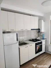 Apartament studio 30 mp, pretabil locuit sau birou, zona Cet 