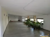 De inchiriat un spatiu de 99 mp, Central, Brasov: rezidenti