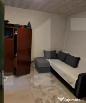 Casă de vânzare 43 mp + Anexa 41 mp, 2142 mp teren - Comun 